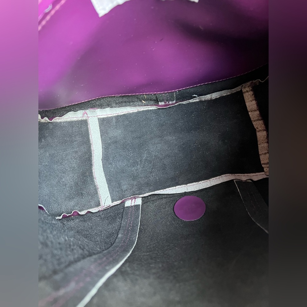 Vintage Purple Leather Saddle Crossbody Bag | Horseshoe Silhouette - Picture 12 of 16